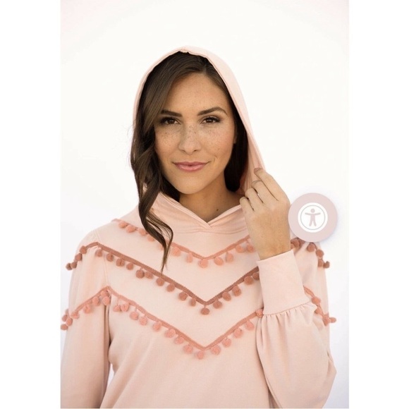 *NEW* Evystree The Noel Hoodie in Winter Pink - Picture 2 of 16